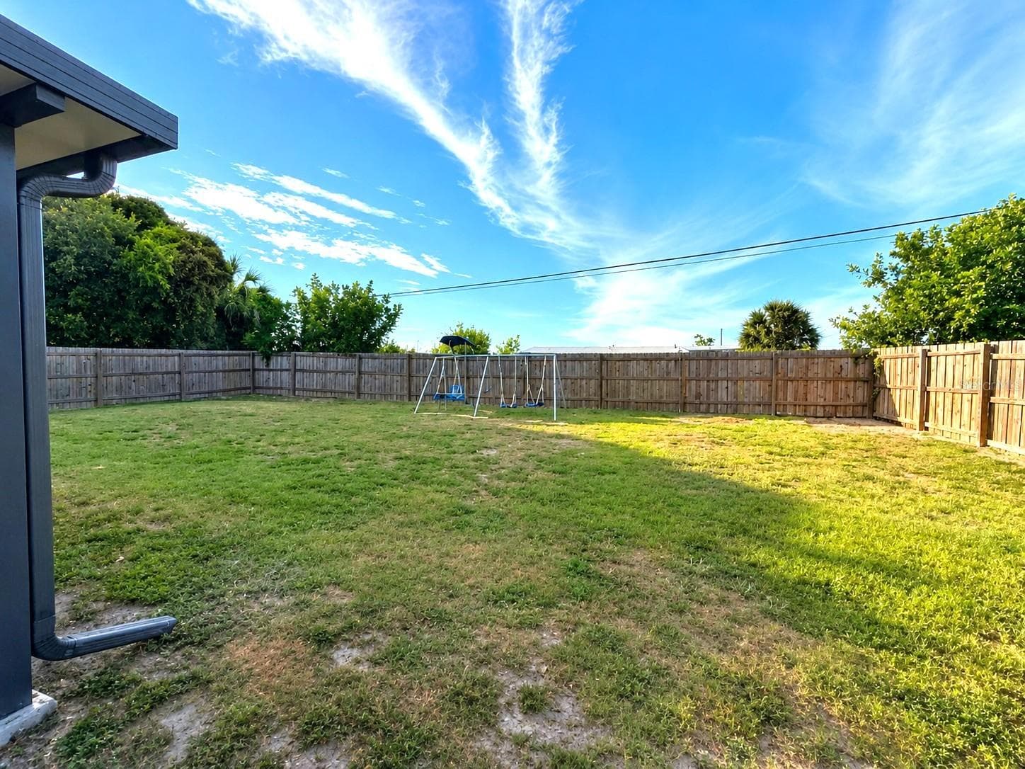 21442 GLADIS AVENUE — photo 42 of 44