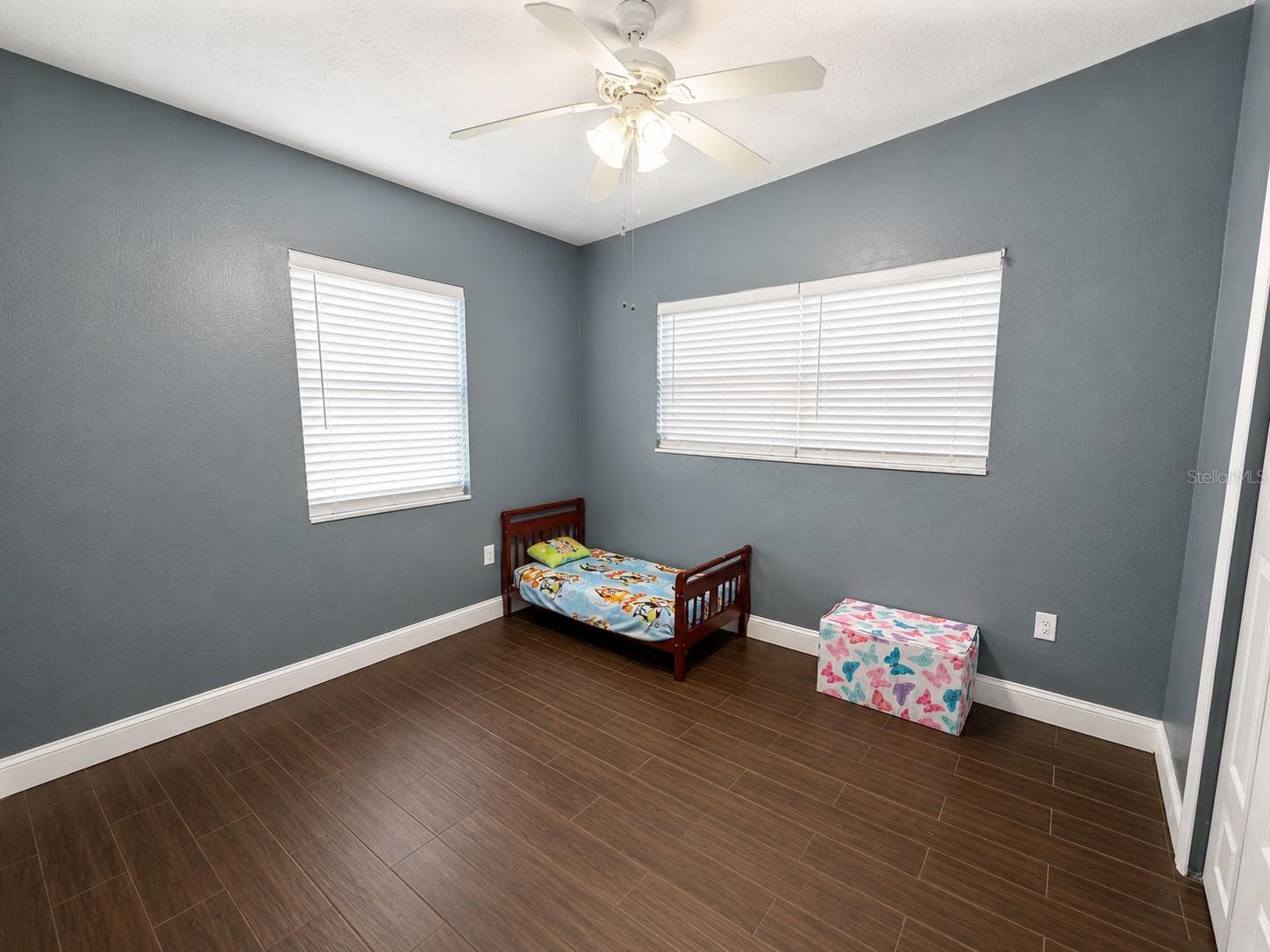 21442 GLADIS AVENUE — photo 36 of 44