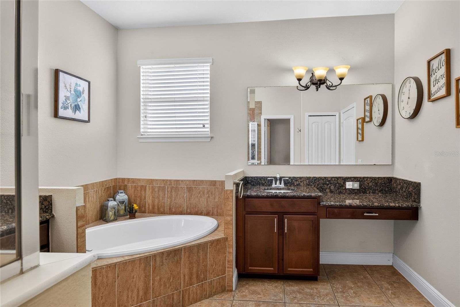 4015 TIVERTON WAY — photo 31 of 60