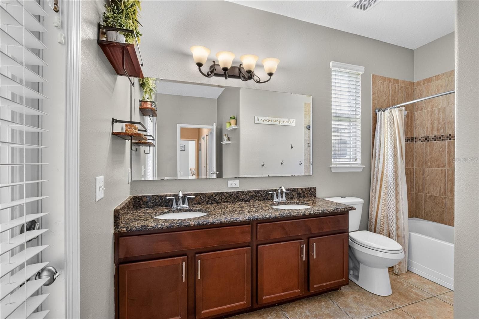 4015 TIVERTON WAY — photo 33 of 60