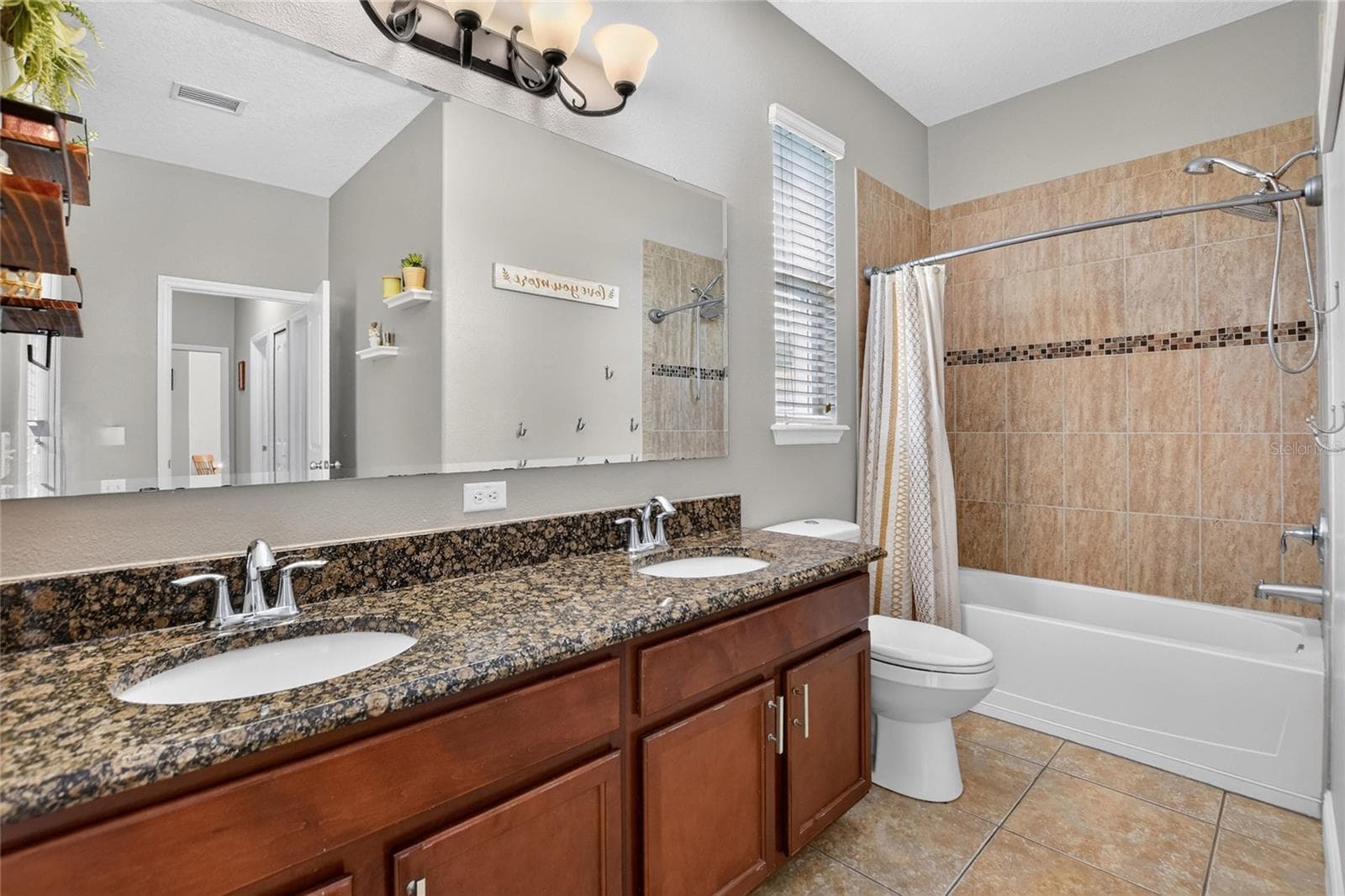 4015 TIVERTON WAY — photo 35 of 60