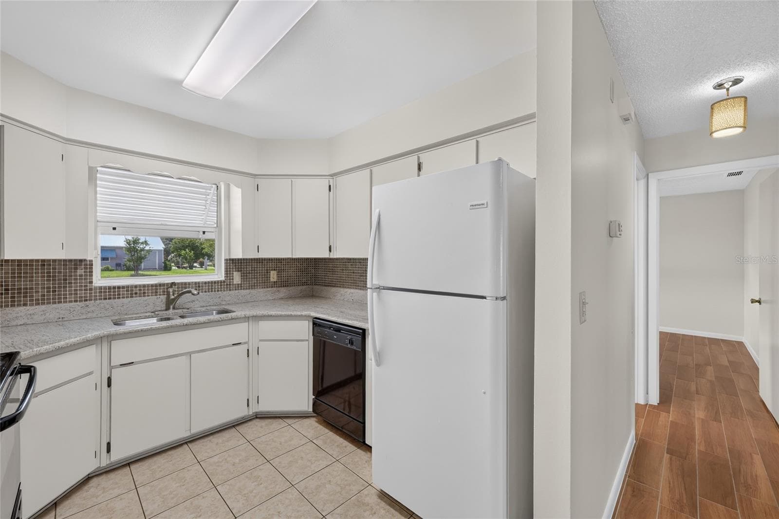 1 DURNESS COURT — photo 17 of 45