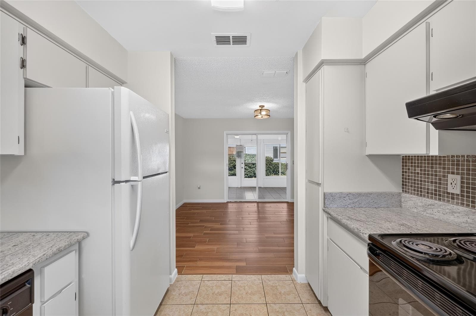 1 DURNESS COURT — photo 18 of 45