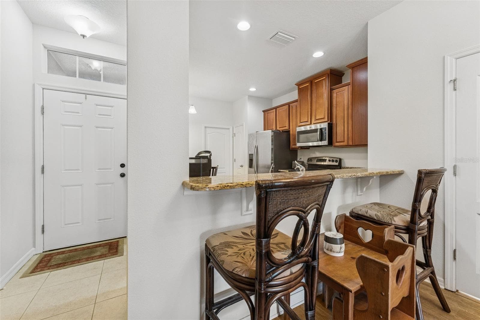 2129 LENNOX DALE LANE — photo 6 of 34