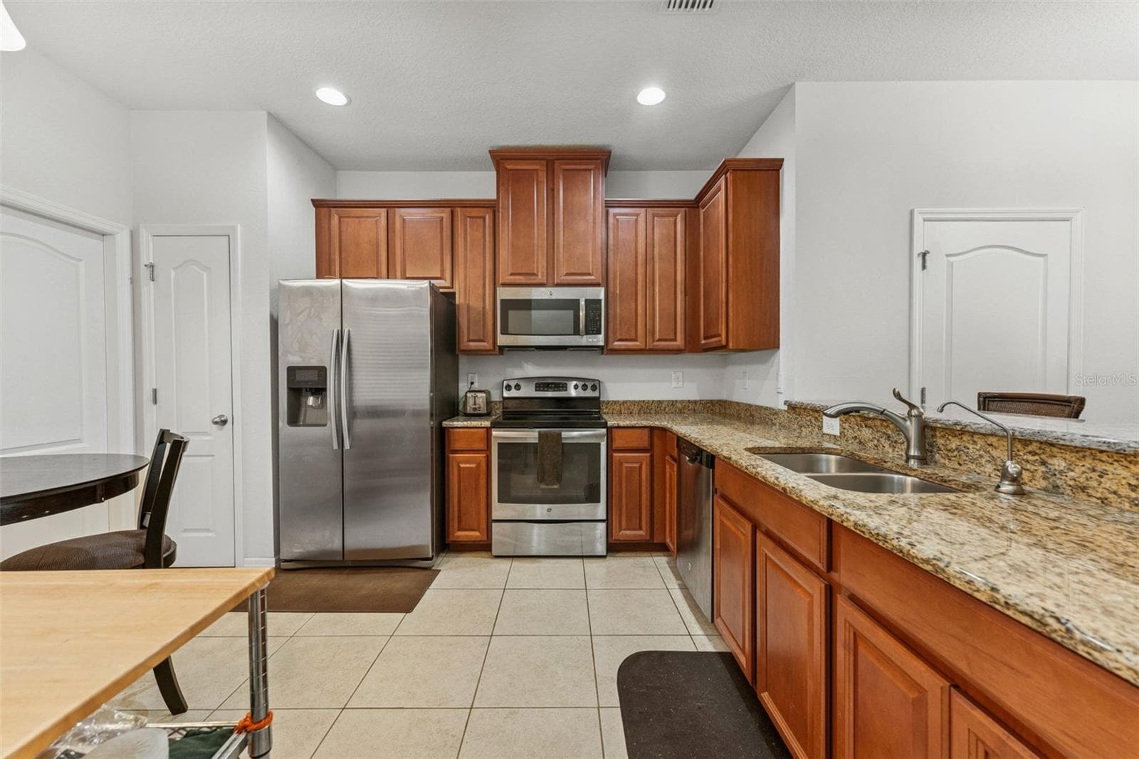 2129 LENNOX DALE LANE — photo 7 of 34