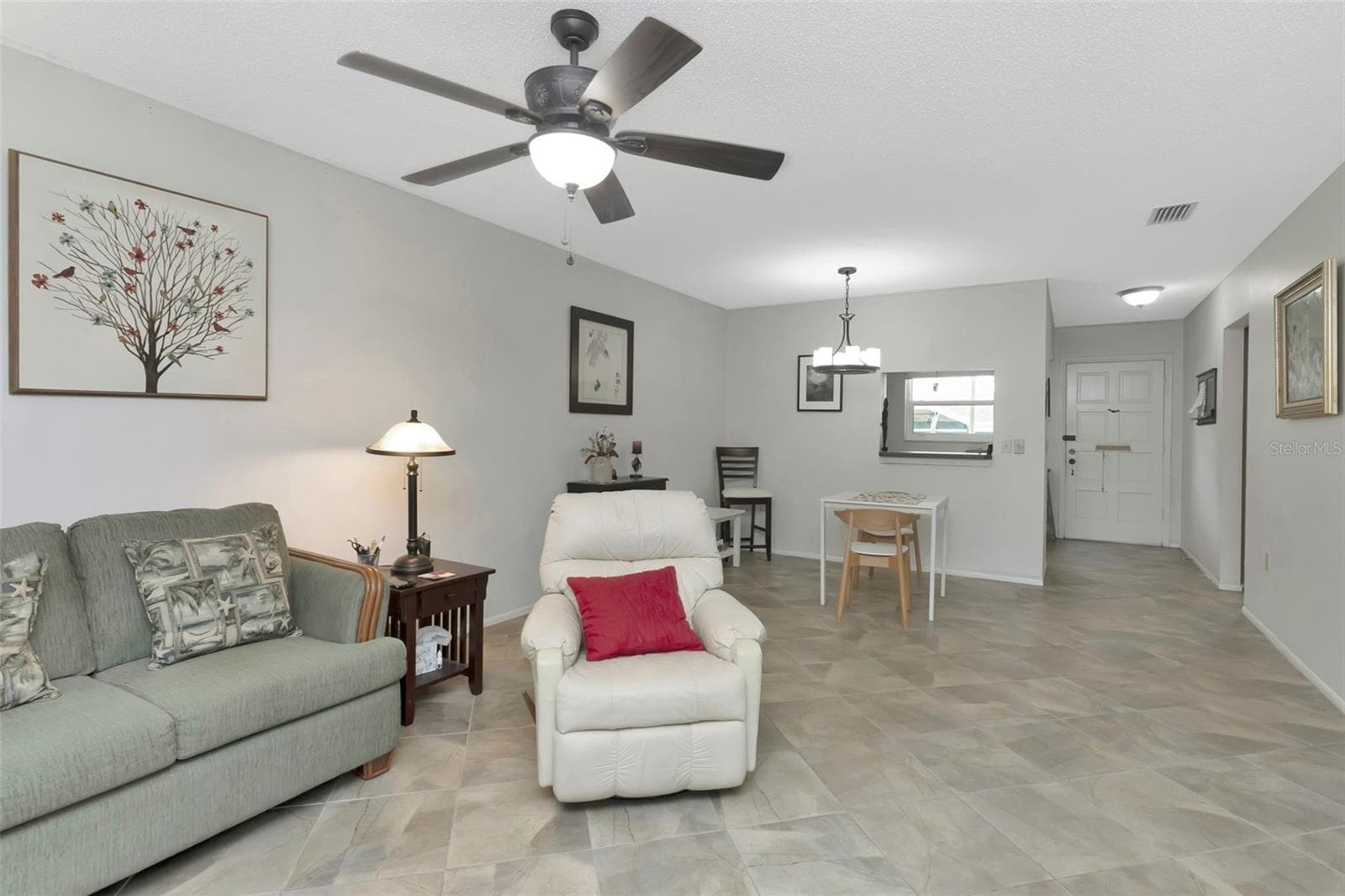 1024 DE SOTO DRIVE — photo 7 of 26