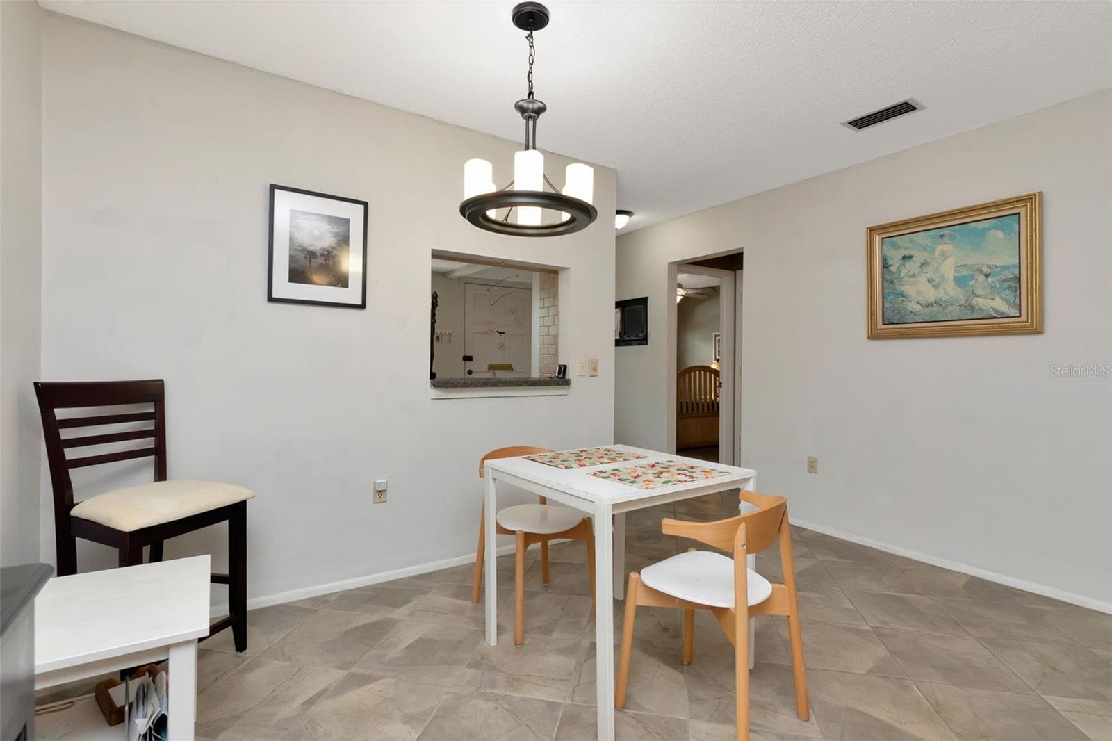 1024 DE SOTO DRIVE — photo 5 of 26