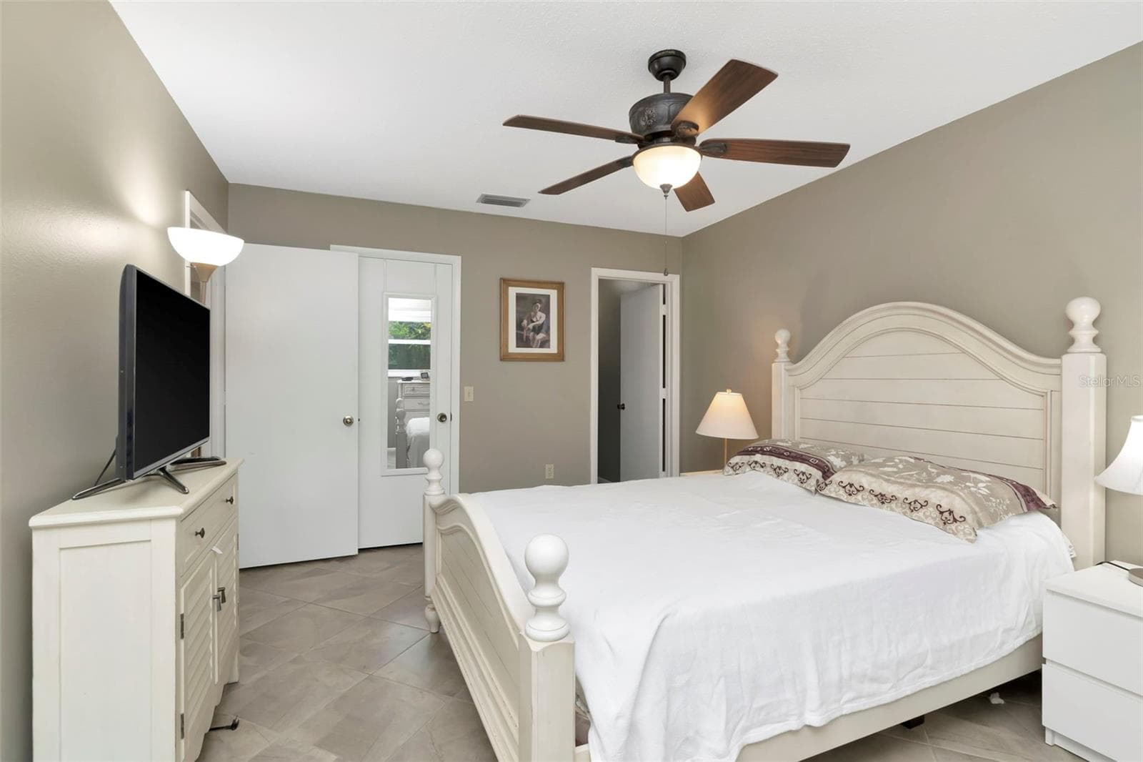 1024 DE SOTO DRIVE — photo 10 of 26