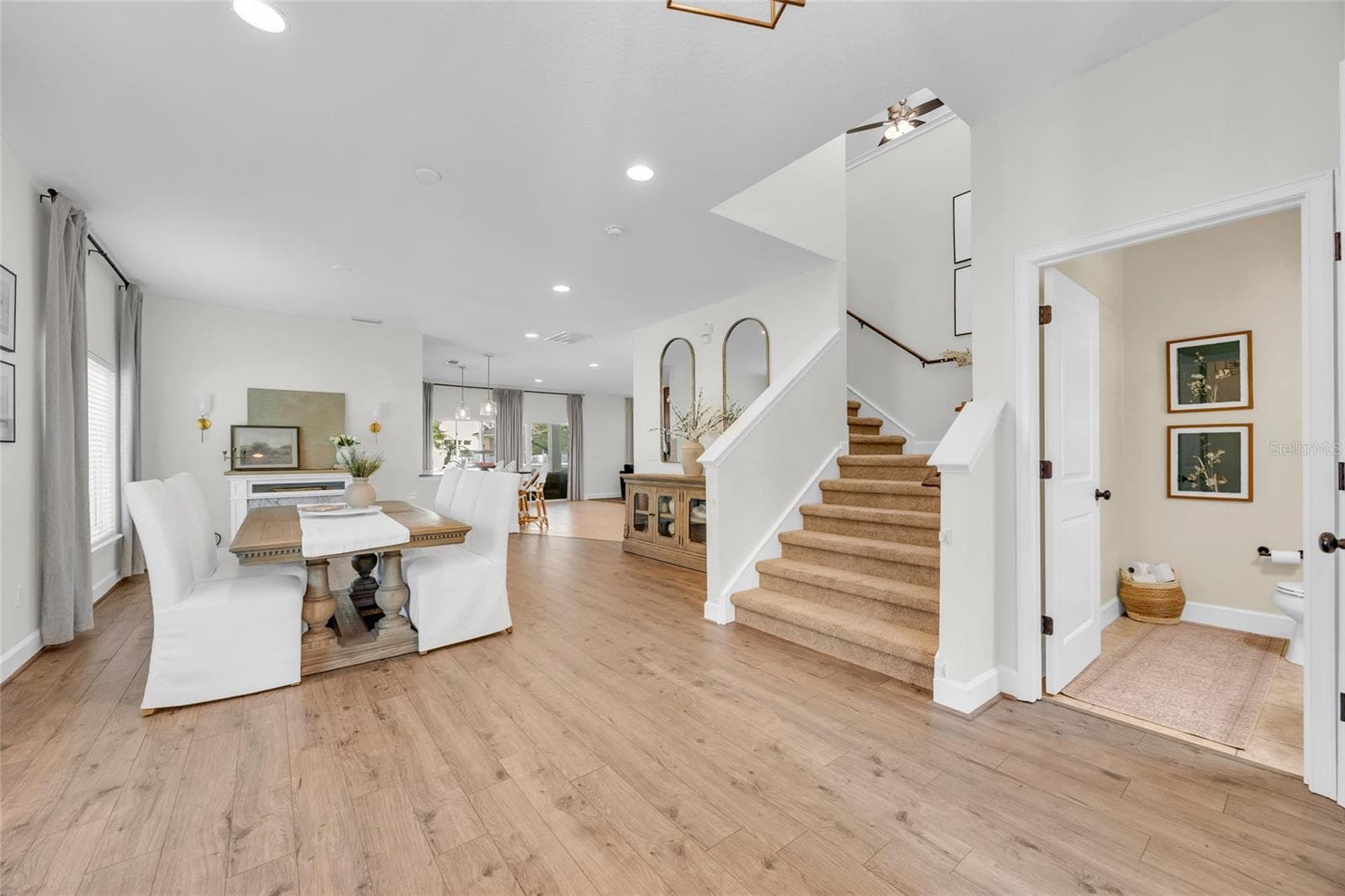 6835 STONEHEATH LANE — photo 30 of 71