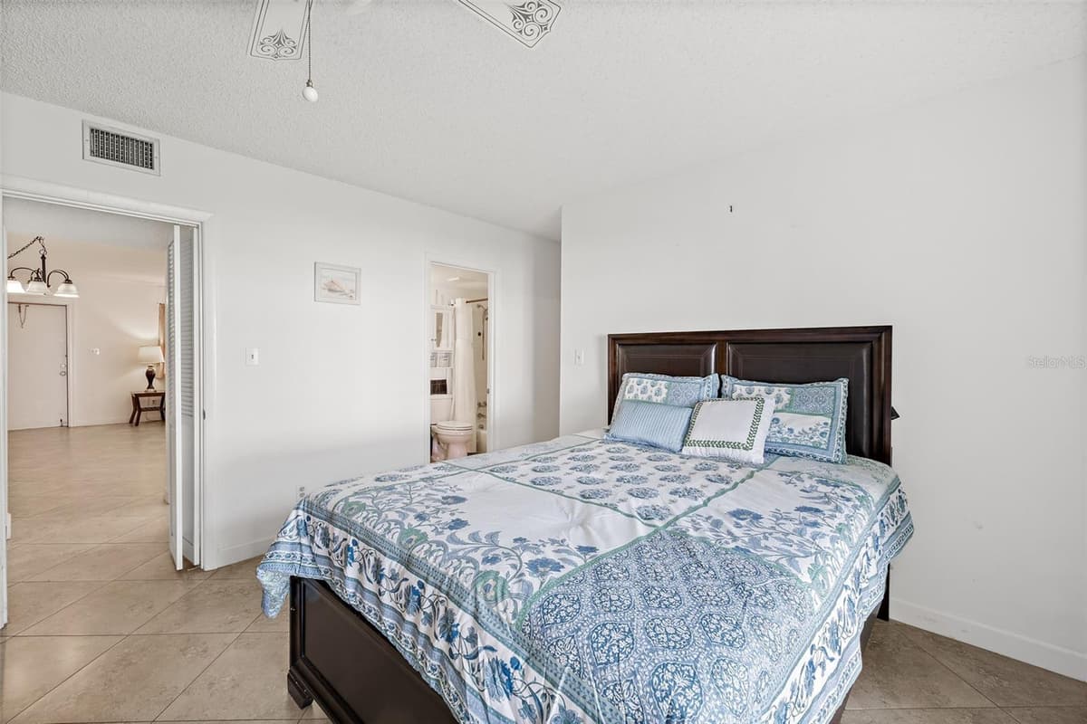6500 FALCON WAY — photo 12 of 35