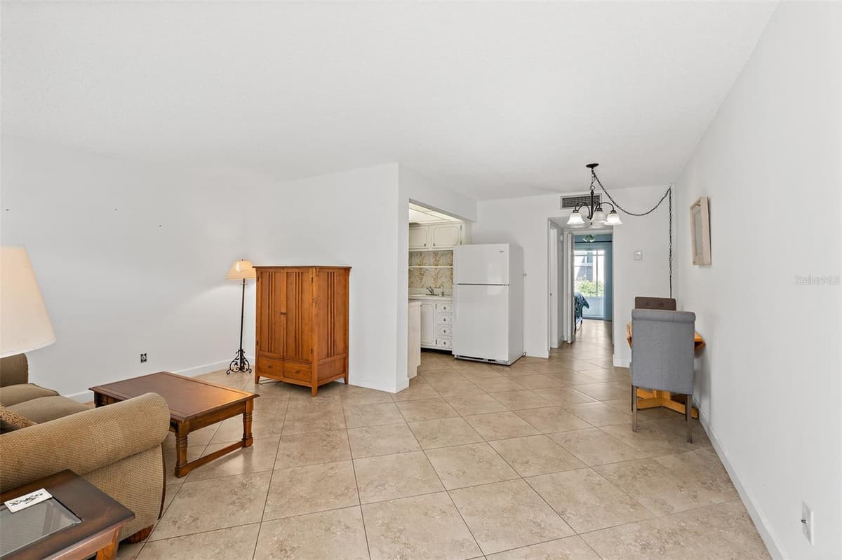 6500 FALCON WAY — photo 7 of 35