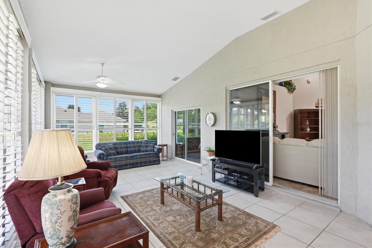 6042 LANDINGS BOULEVARD — photo 25 of 51