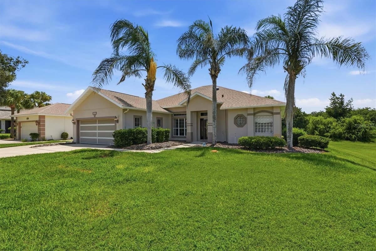 6042 LANDINGS BOULEVARD — photo 1 of 51