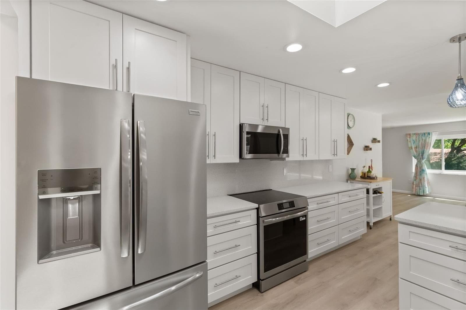 2786 VALENCIA LANE — photo 9 of 33