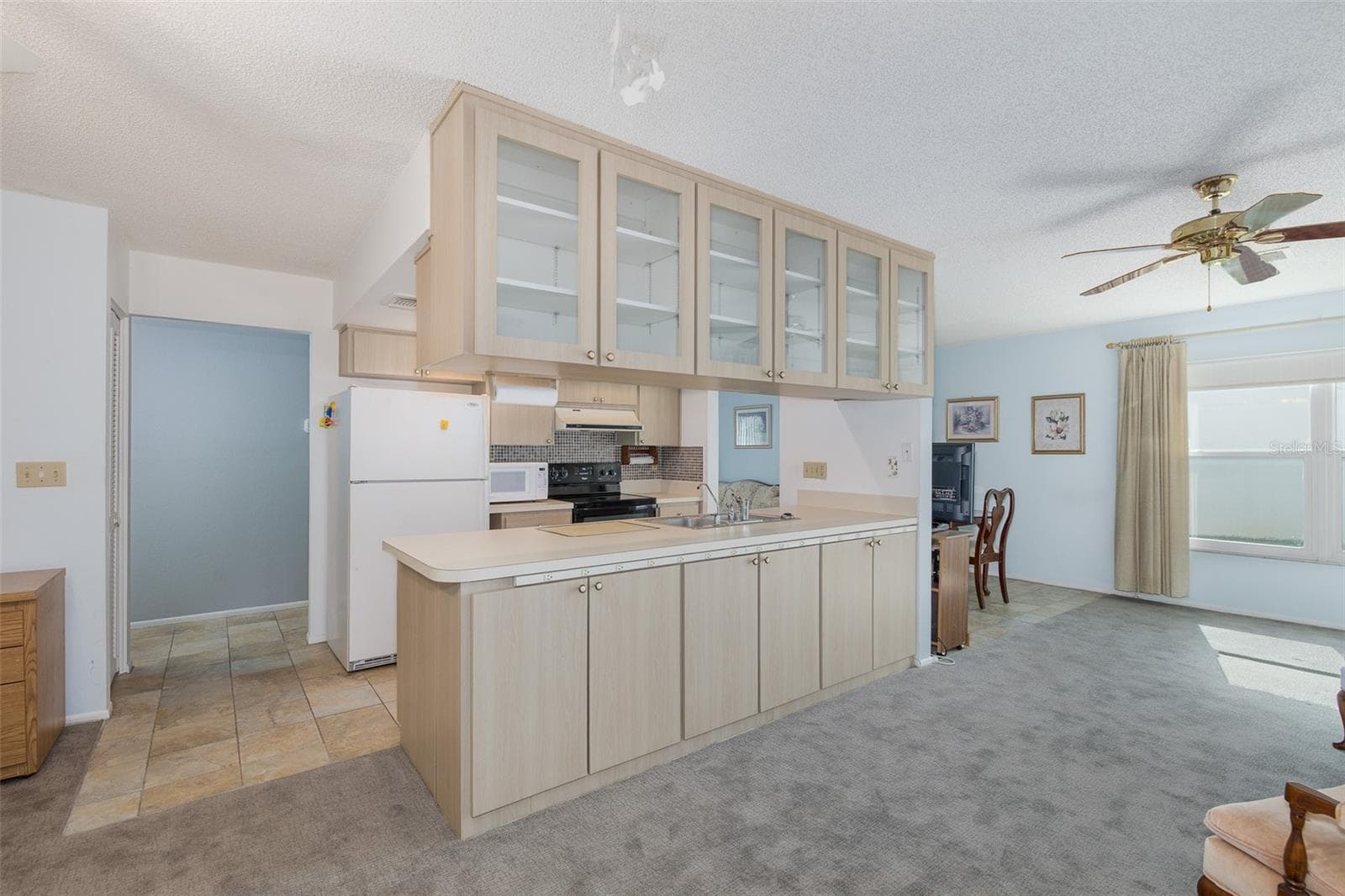 8240 WINDING WOOD DRIVE — photo 14 of 38