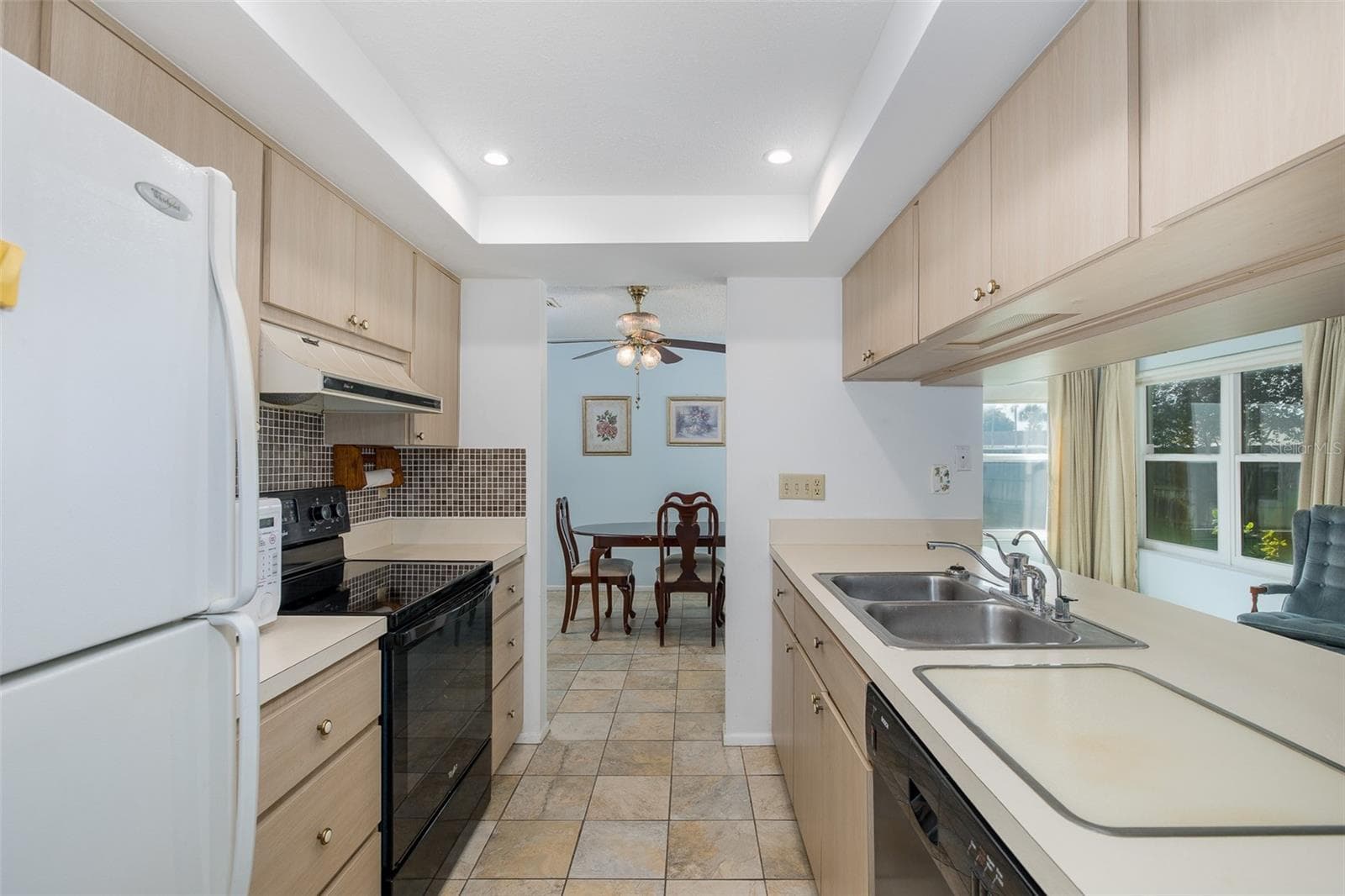 8240 WINDING WOOD DRIVE — photo 15 of 38