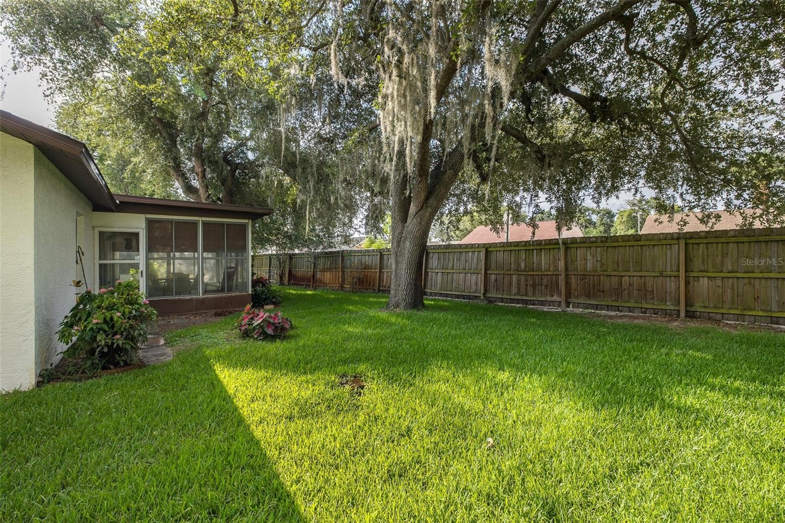 8240 WINDING WOOD DRIVE — photo 34 of 38