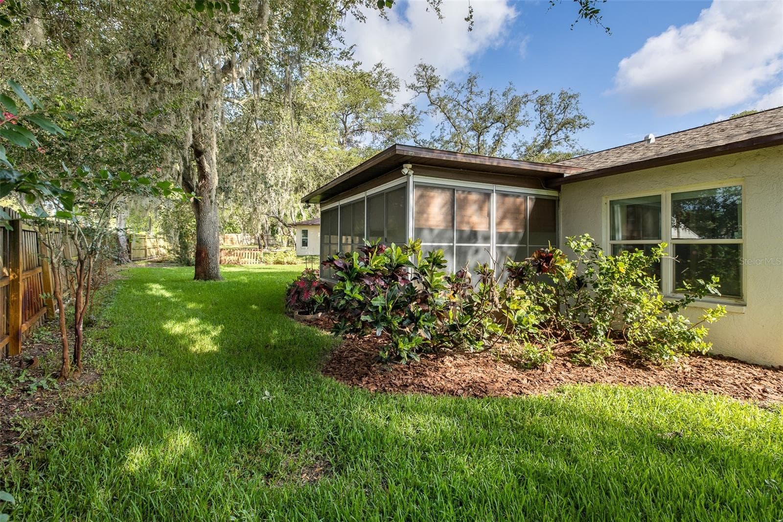 8240 WINDING WOOD DRIVE — photo 32 of 38