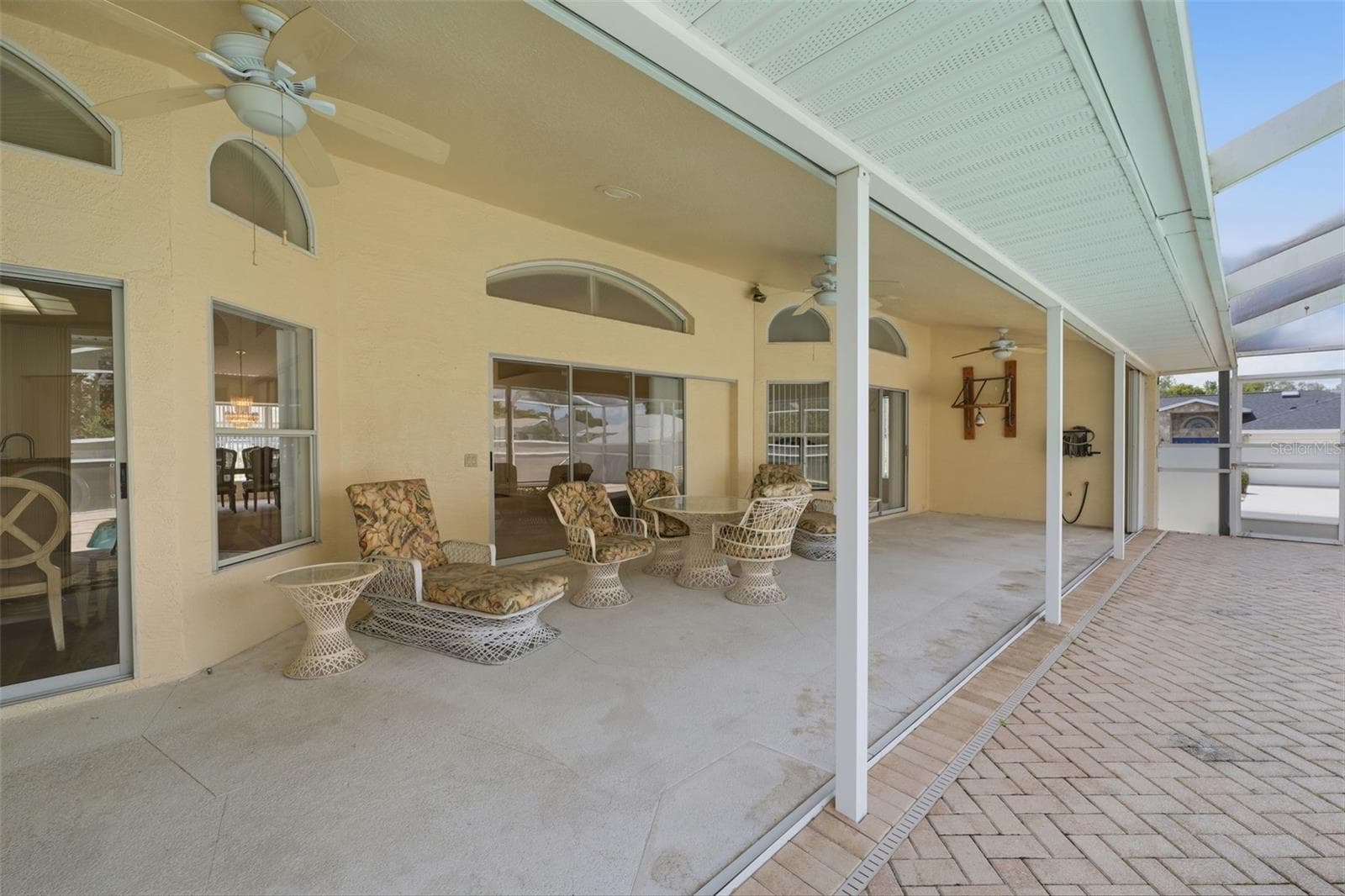 1269 HUBBARD COURT — photo 32 of 68