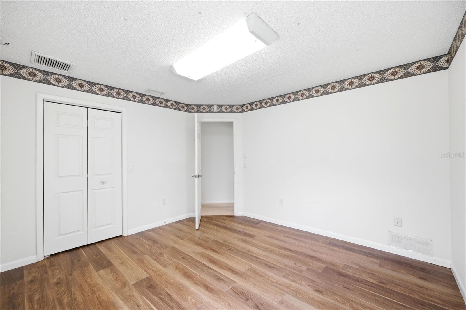 1269 HUBBARD COURT — photo 27 of 68