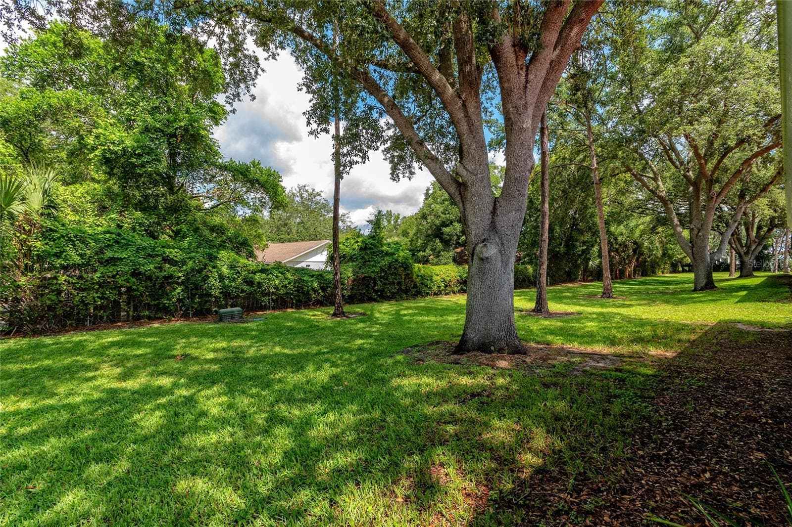 7720 CHAPELHILL DRIVE — photo 11 of 29