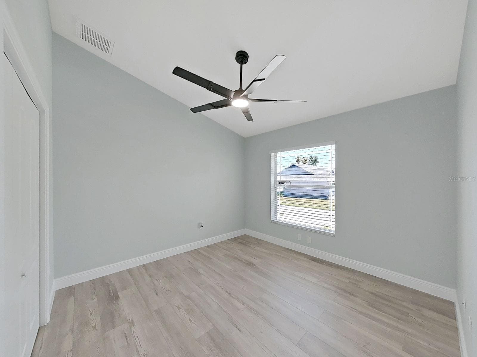 1025 LAKE AVOCA PLACE — photo 39 of 71