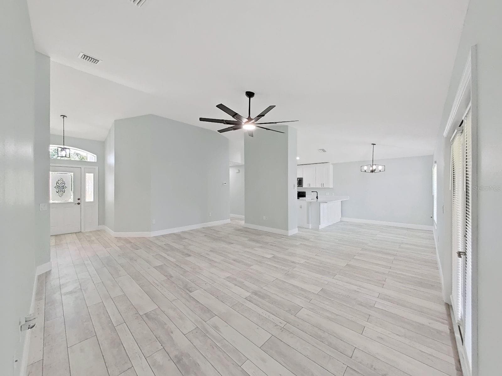 1025 LAKE AVOCA PLACE — photo 14 of 71