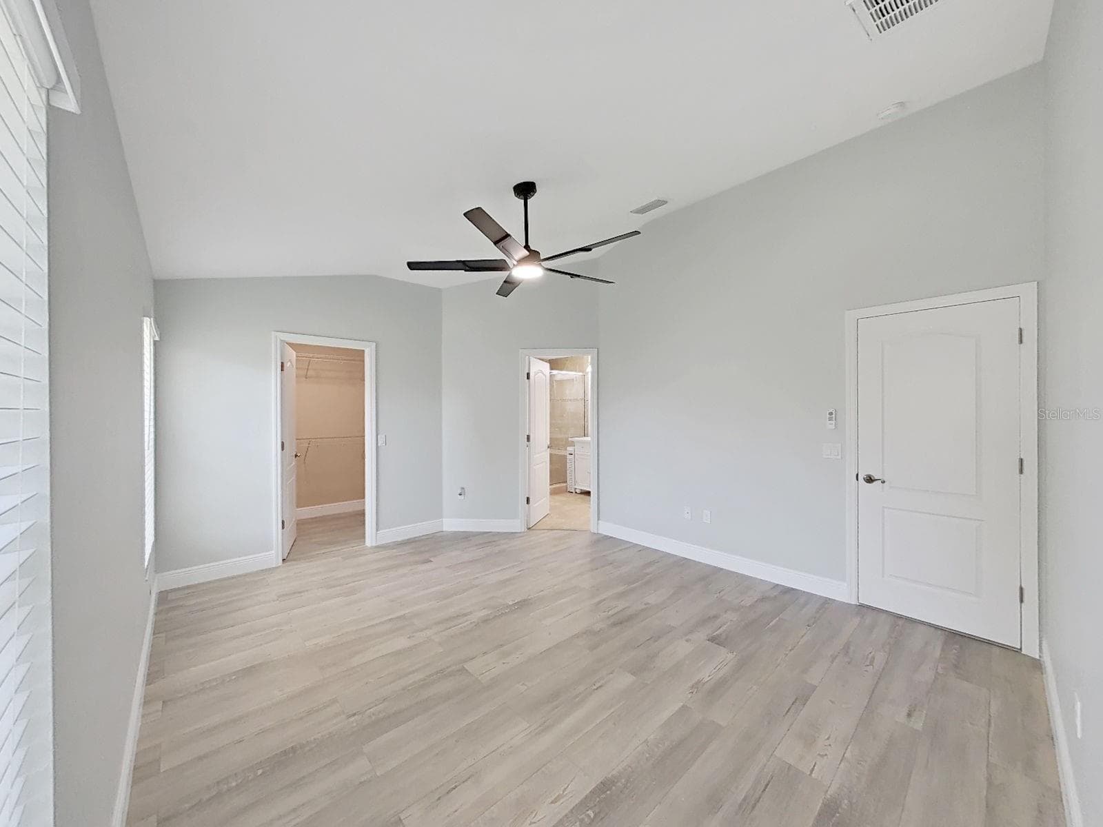 1025 LAKE AVOCA PLACE — photo 30 of 71