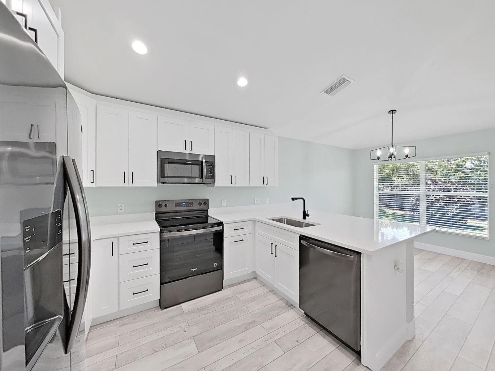 1025 LAKE AVOCA PLACE — photo 18 of 71