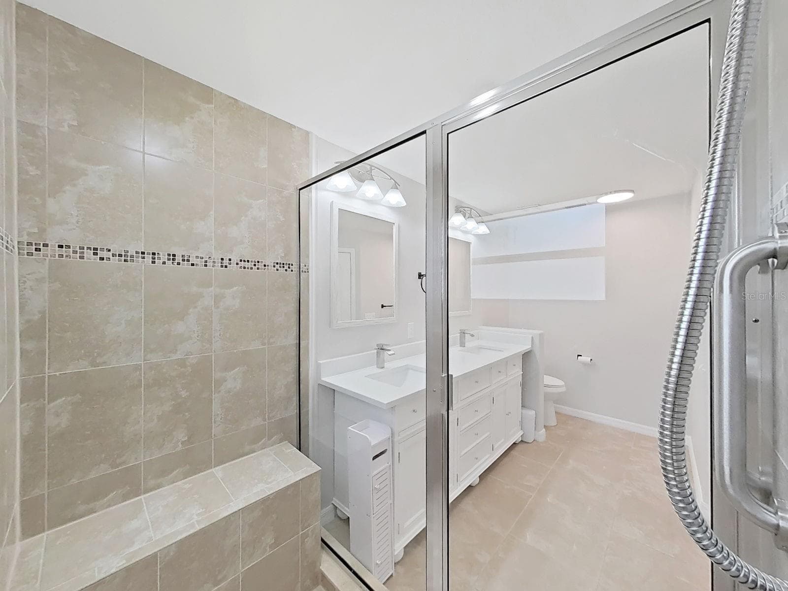 1025 LAKE AVOCA PLACE — photo 35 of 71