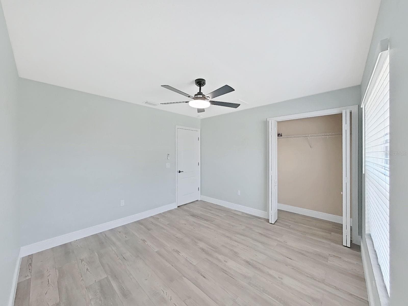 1025 LAKE AVOCA PLACE — photo 40 of 71
