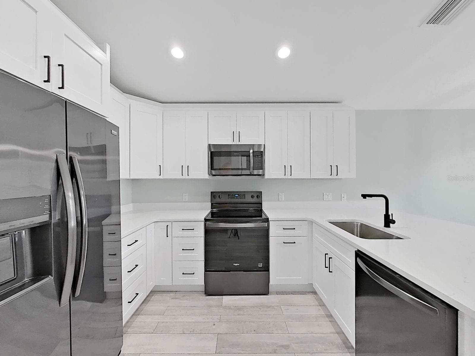 1025 LAKE AVOCA PLACE — photo 17 of 71
