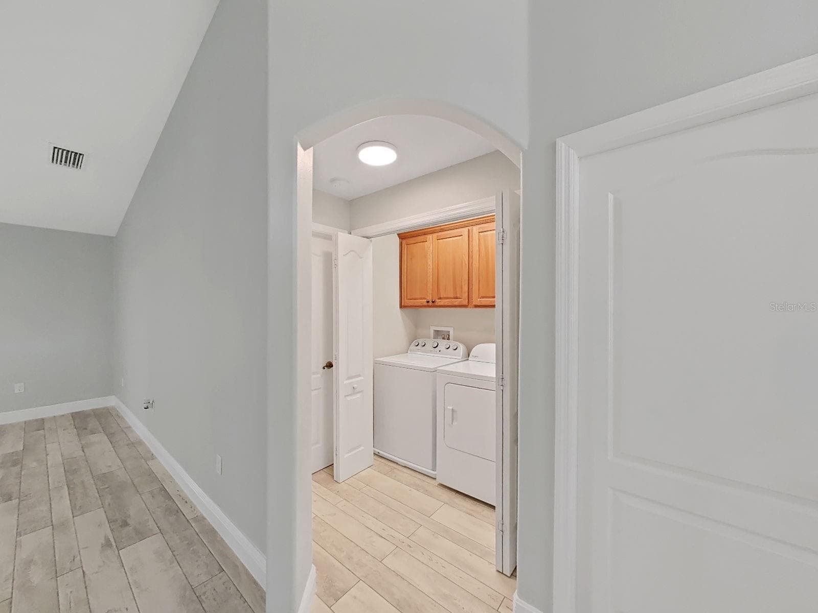 1025 LAKE AVOCA PLACE — photo 27 of 71