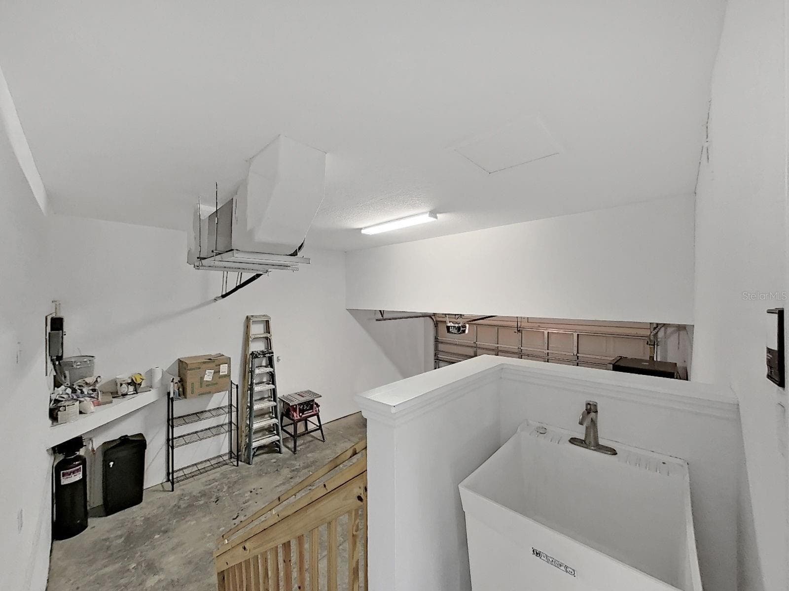 1025 LAKE AVOCA PLACE — photo 44 of 71