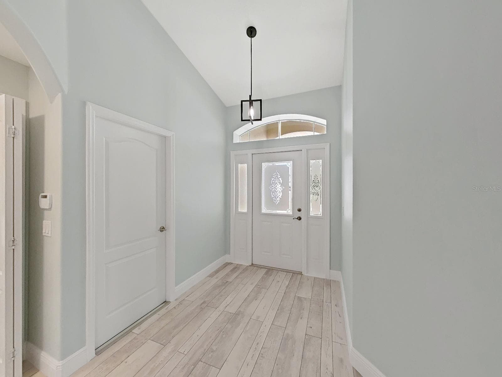 1025 LAKE AVOCA PLACE — photo 12 of 71