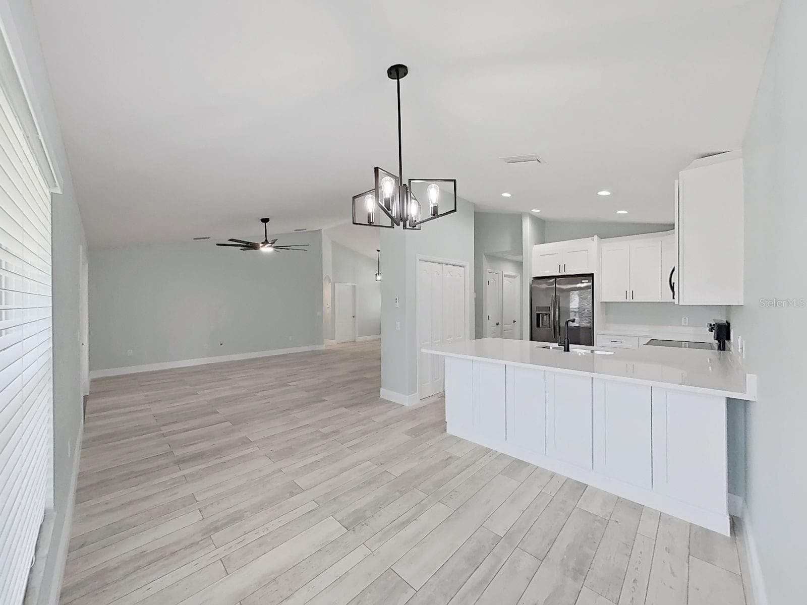1025 LAKE AVOCA PLACE — photo 19 of 71