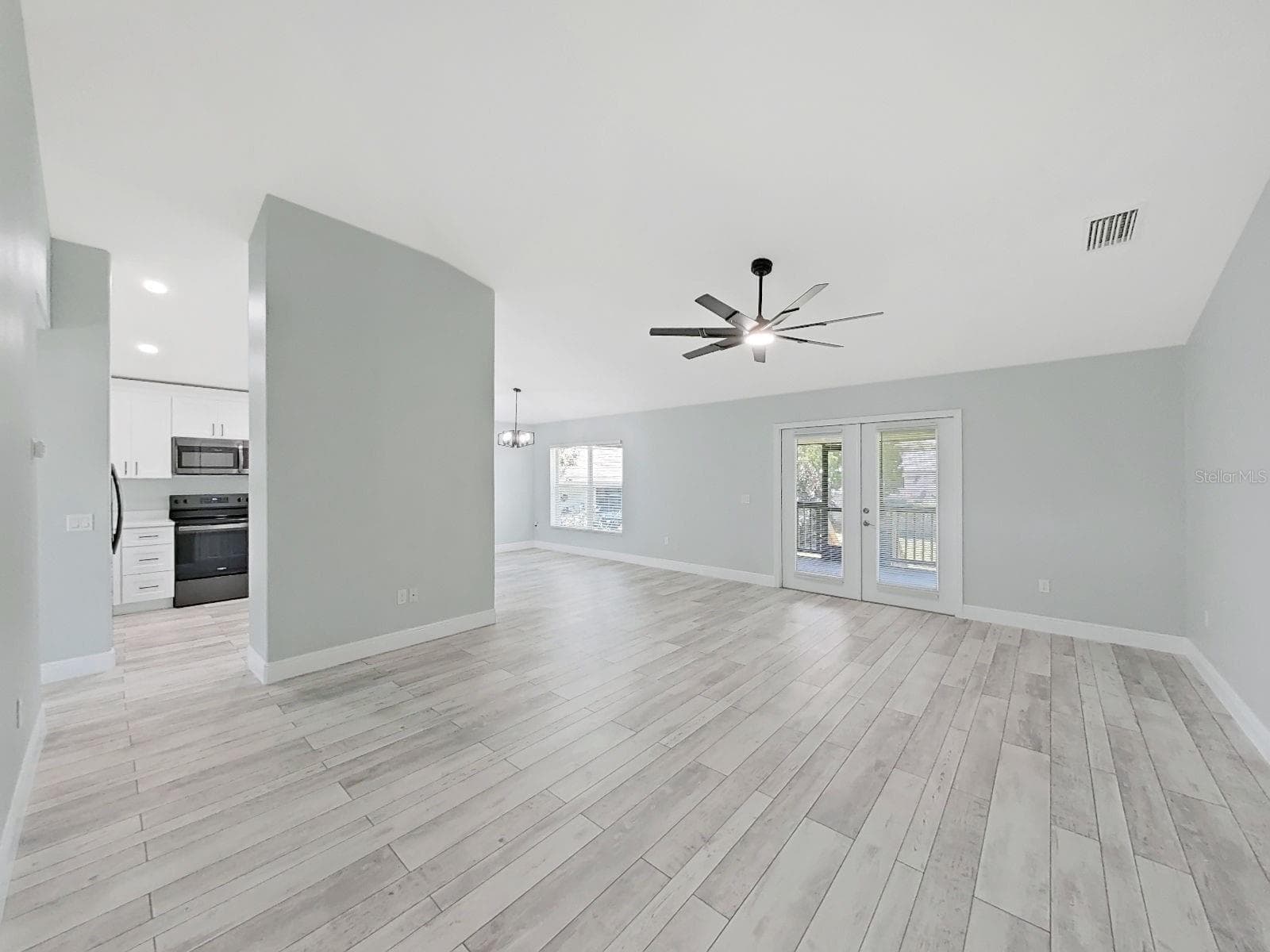 1025 LAKE AVOCA PLACE — photo 13 of 71