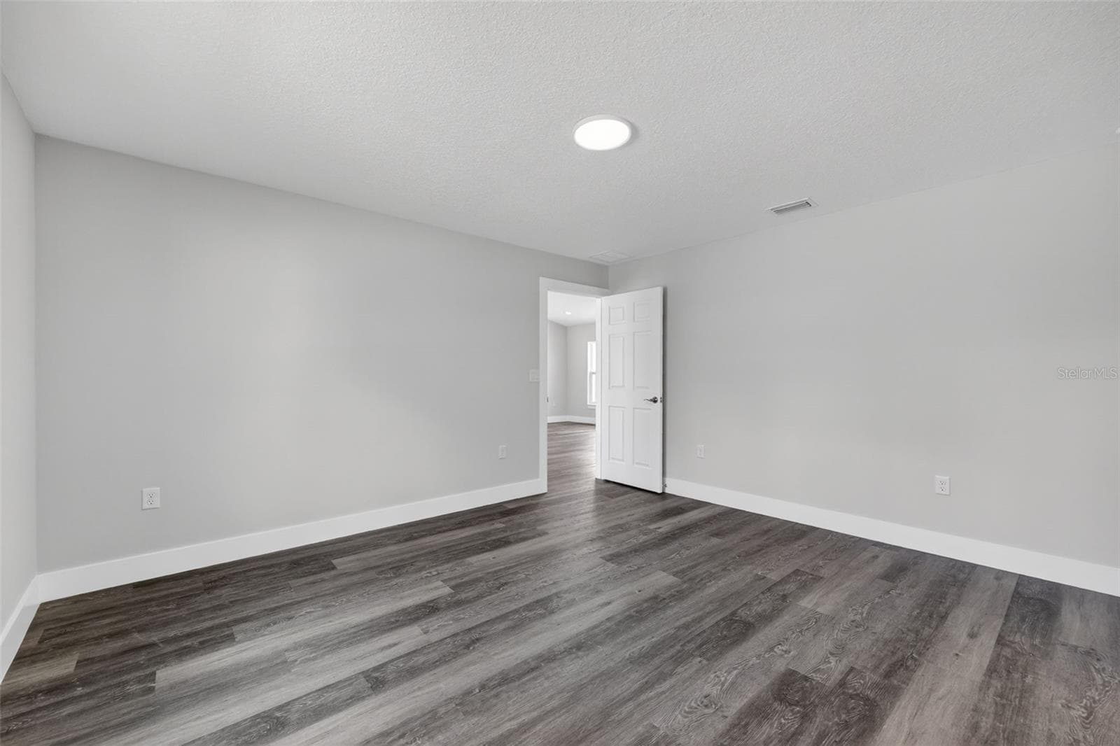 498 MARION OAKS TRAIL — photo 12 of 26