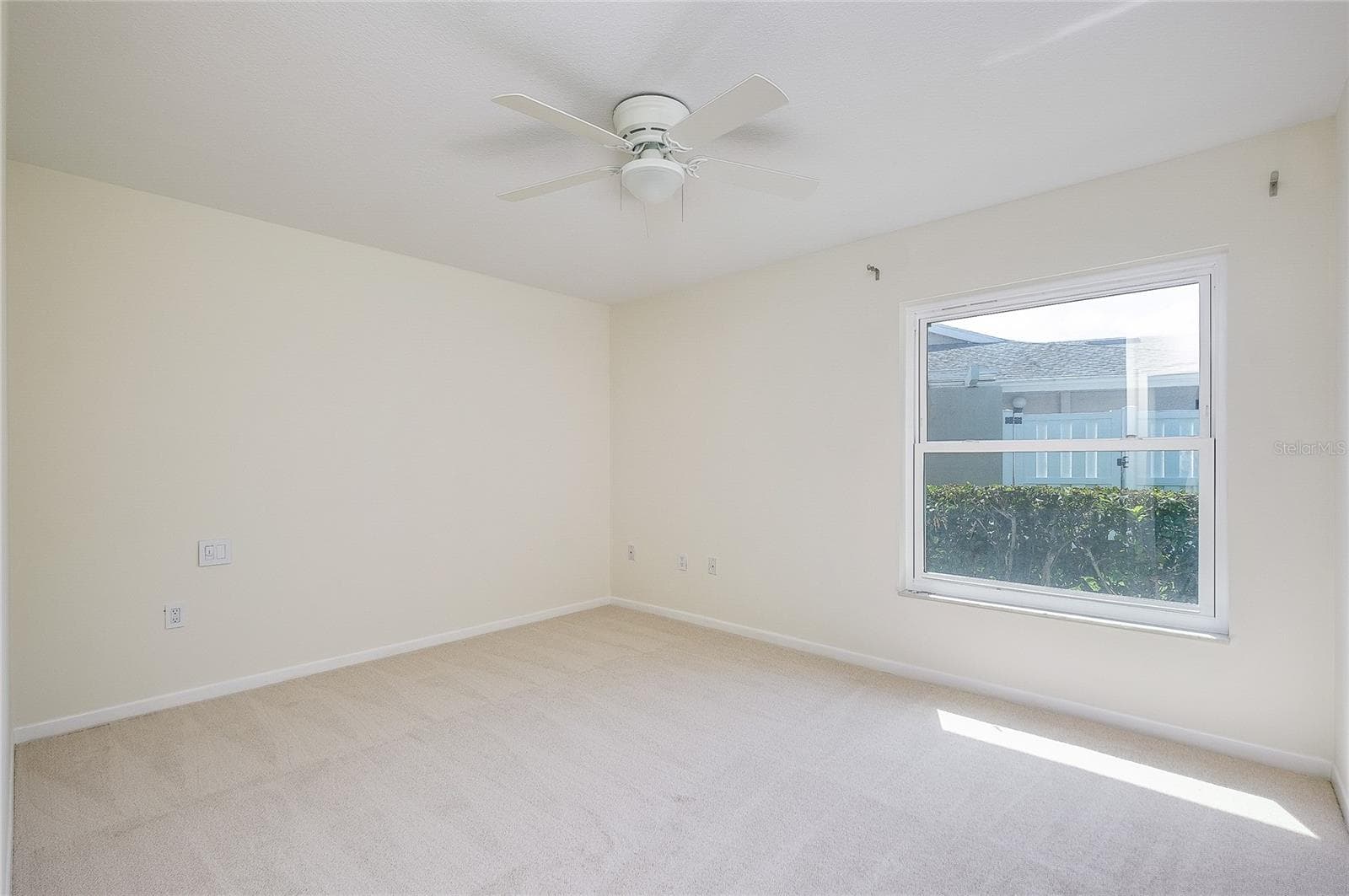 5617 EVERGREEN DR — photo 25 of 56