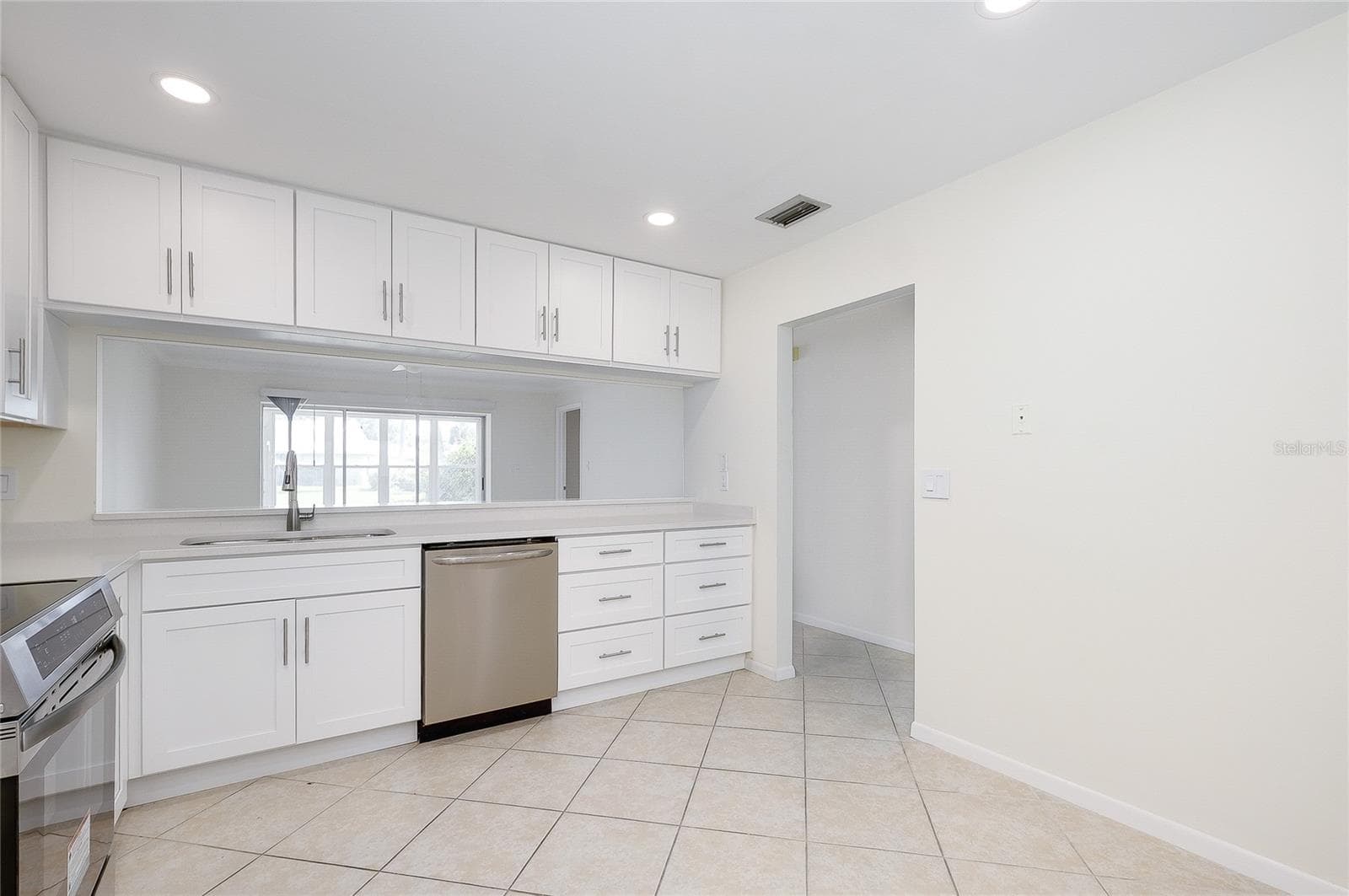 5617 EVERGREEN DR — photo 19 of 56