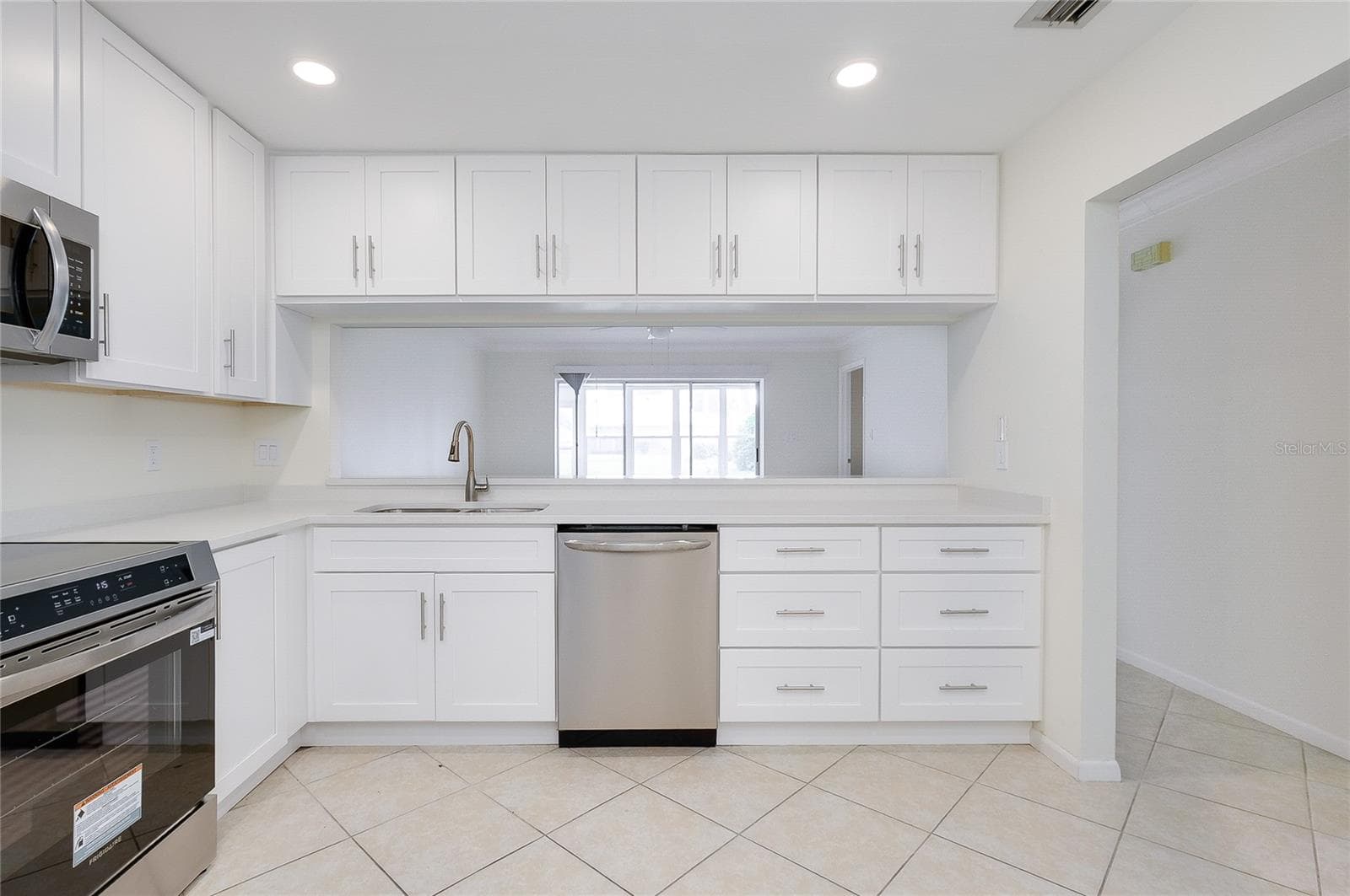 5617 EVERGREEN DR — photo 16 of 56