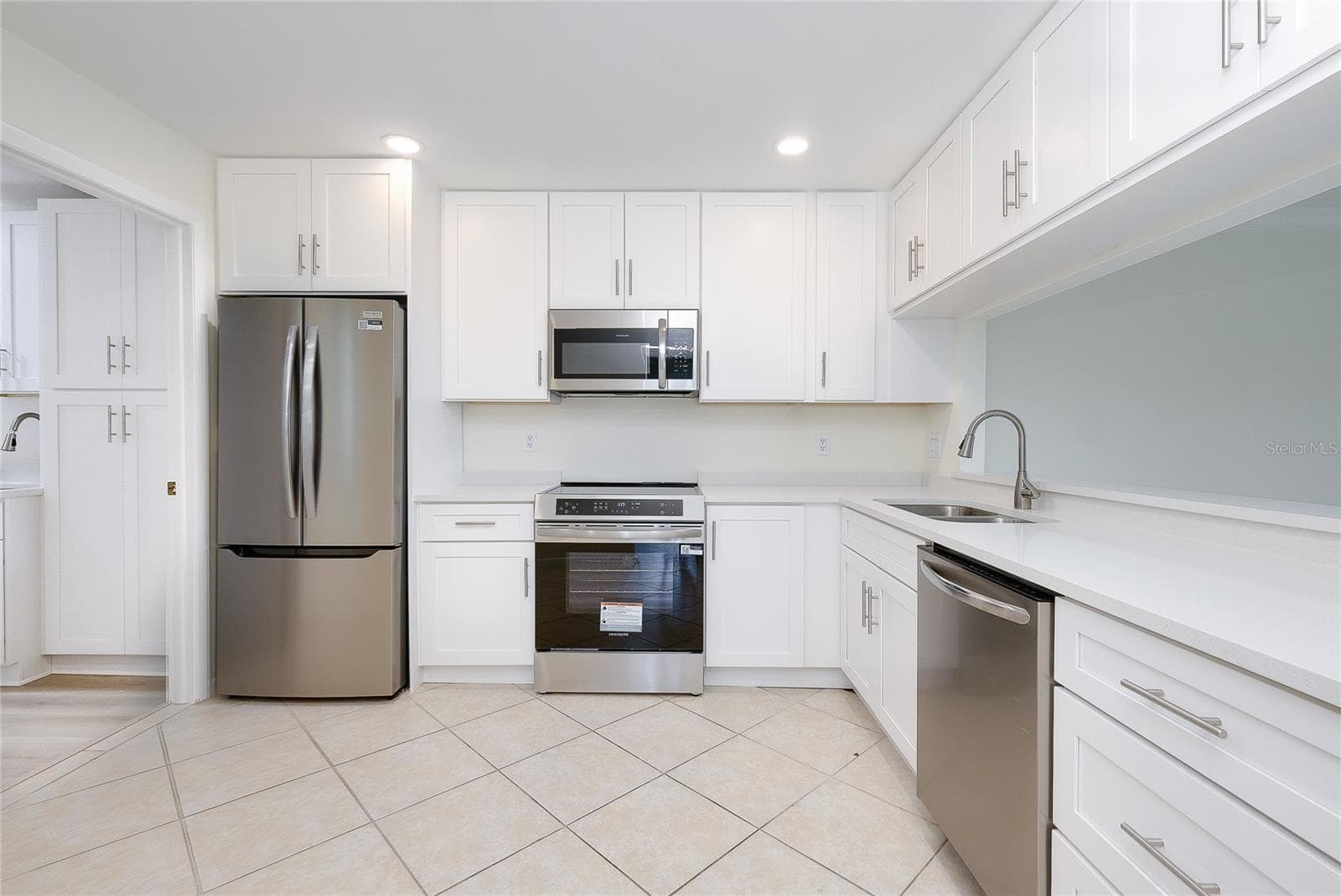 5617 EVERGREEN DR — photo 18 of 56