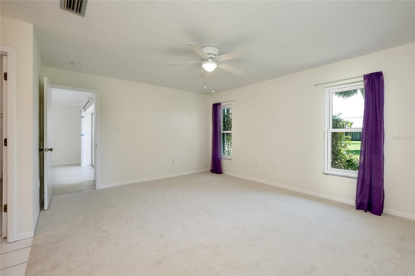 5617 EVERGREEN DR — photo 33 of 56