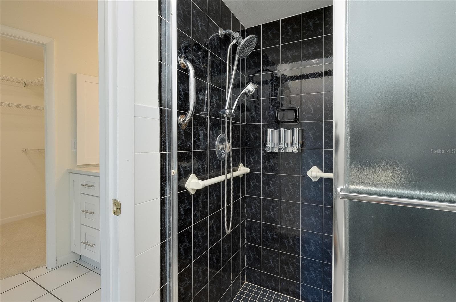 5617 EVERGREEN DR — photo 39 of 56