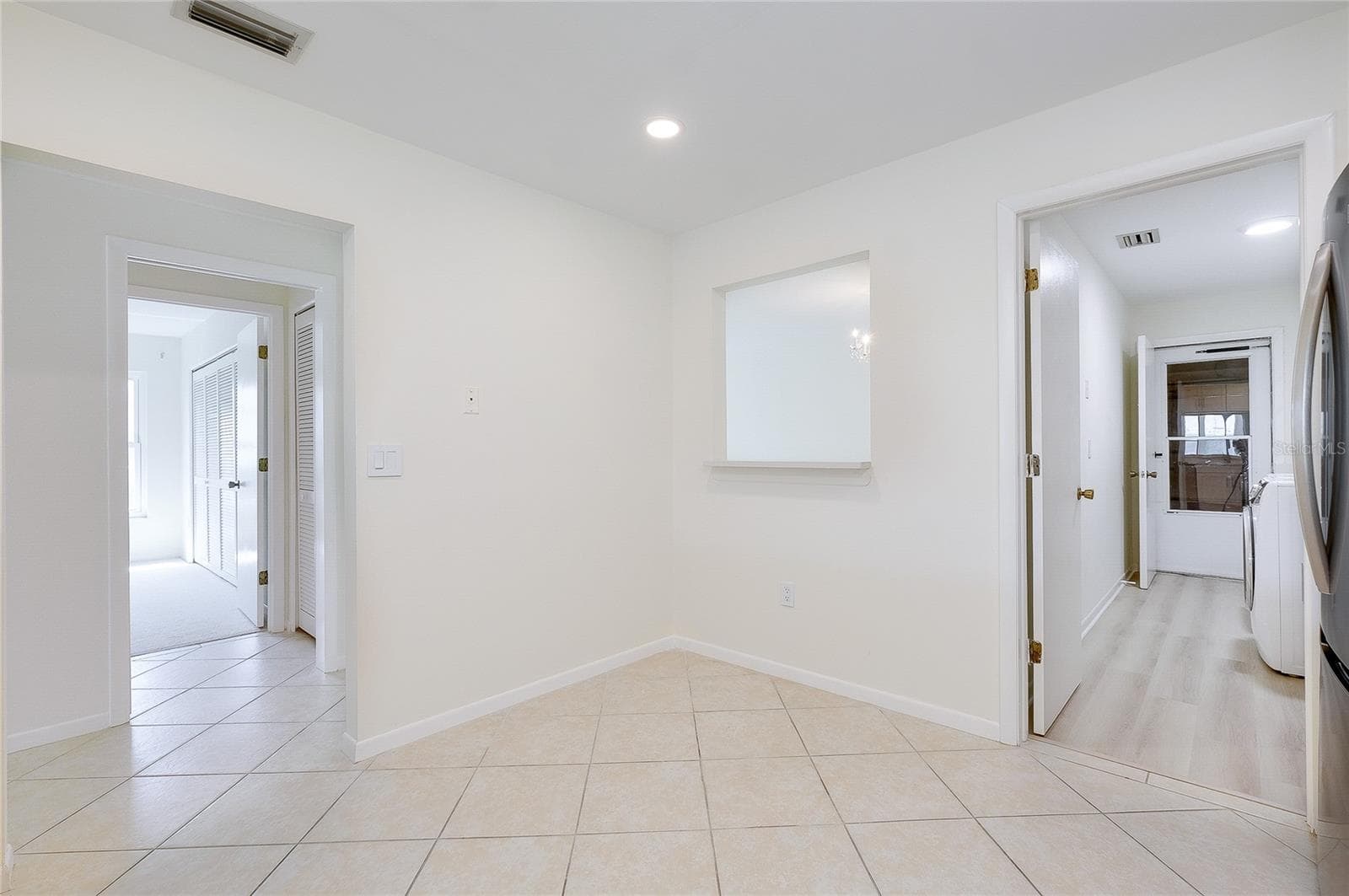 5617 EVERGREEN DR — photo 17 of 56