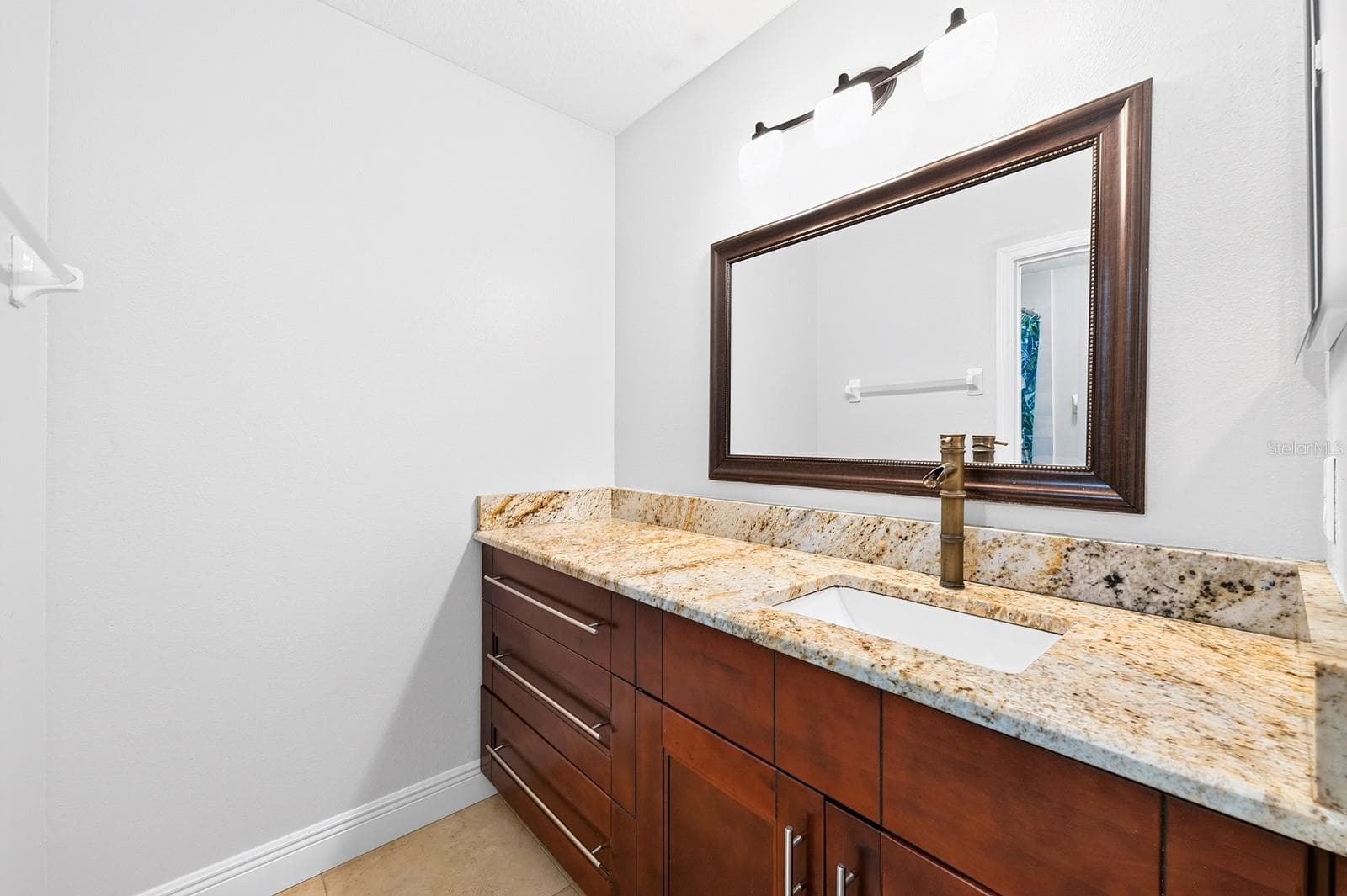403 CAREY WAY — photo 19 of 35