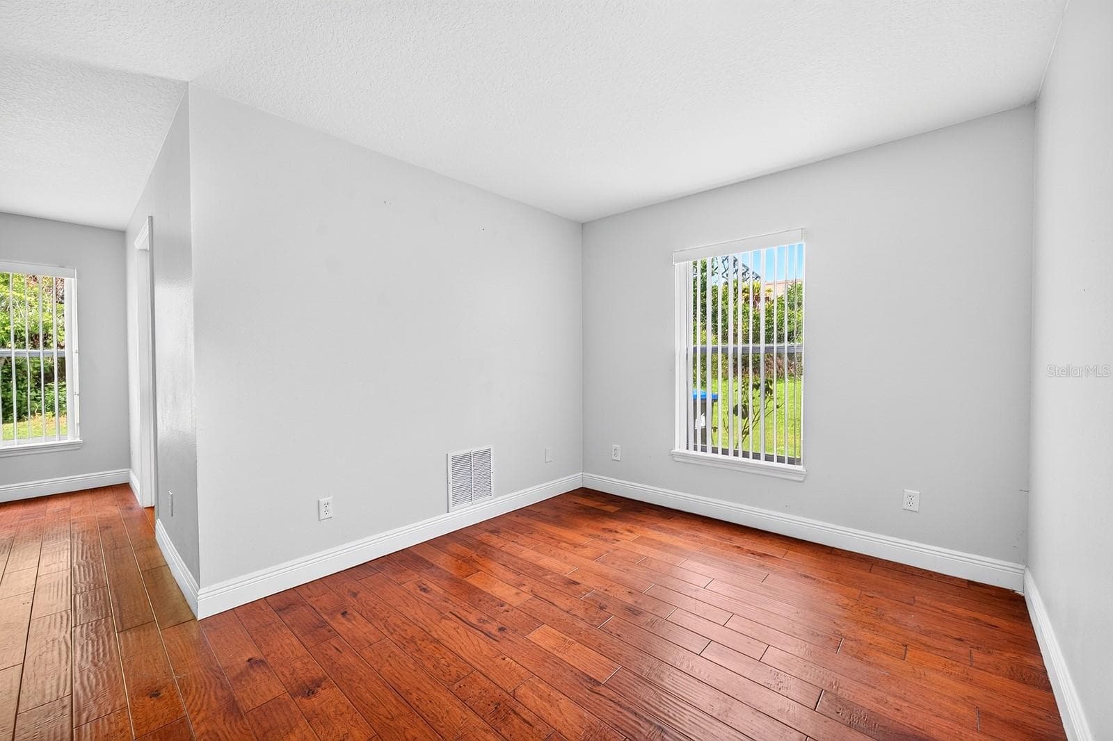 403 CAREY WAY — photo 34 of 35