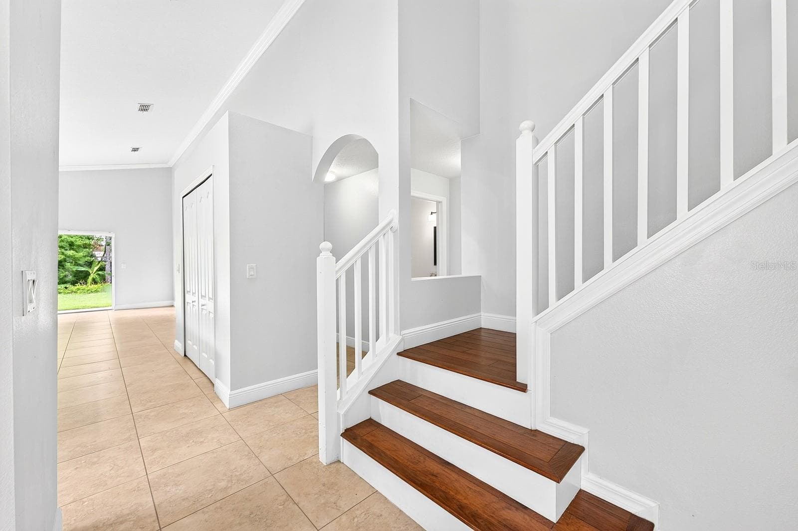403 CAREY WAY — photo 15 of 35