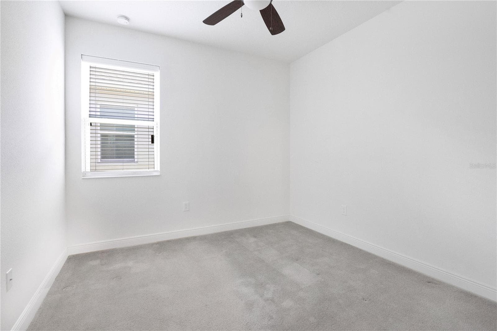 14254 SERANOA DRIVE — photo 12 of 31