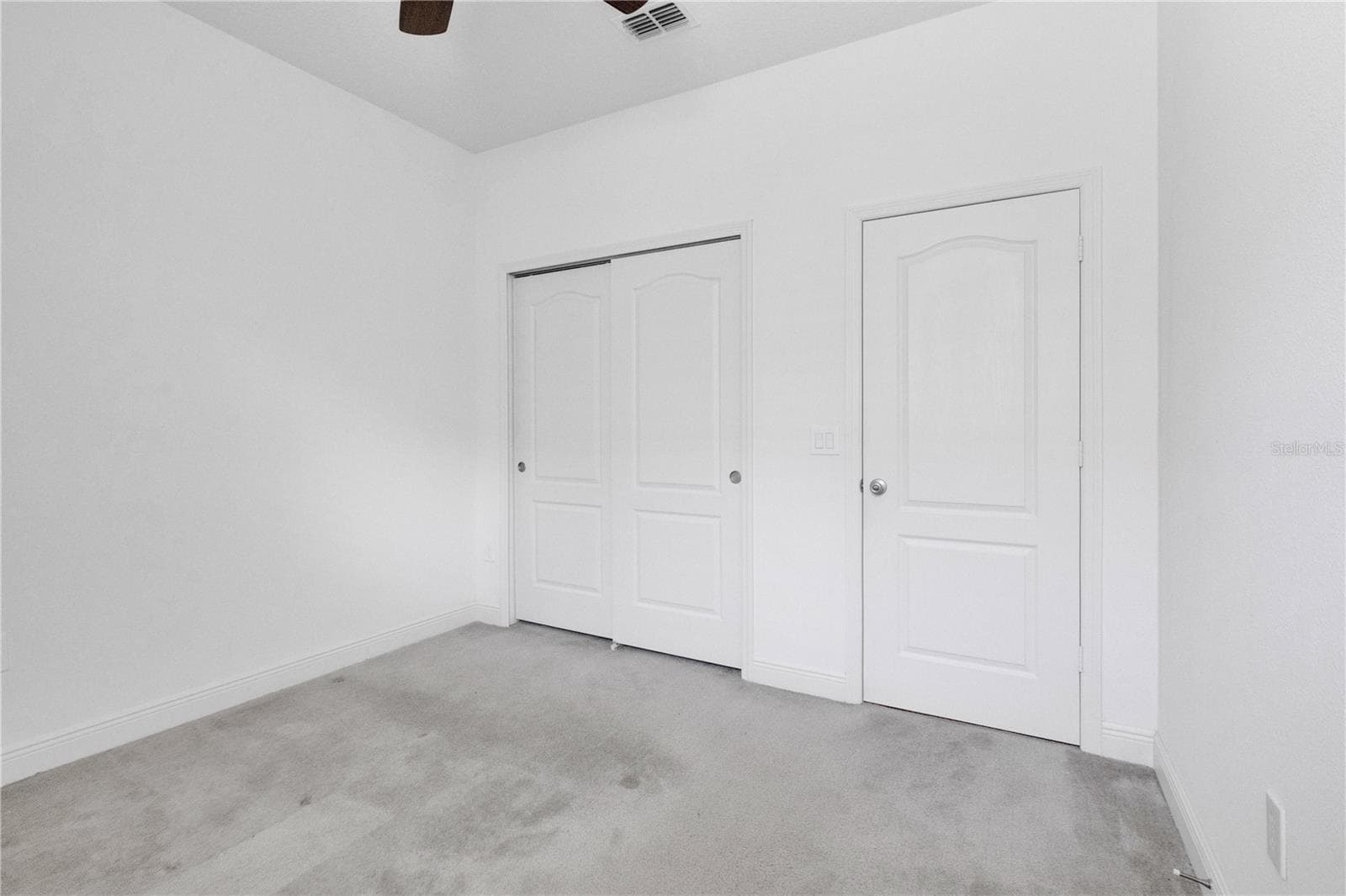 14254 SERANOA DRIVE — photo 13 of 31